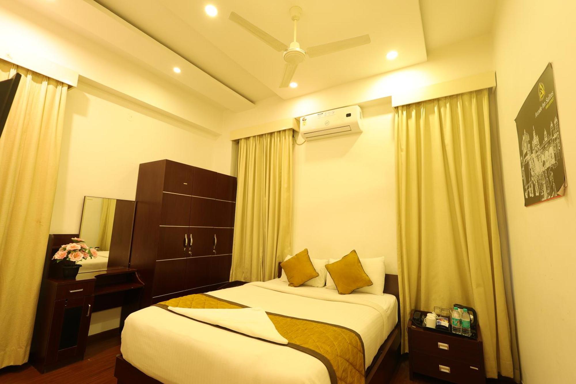 Arcade Inn Suites Bangalore Exterior foto