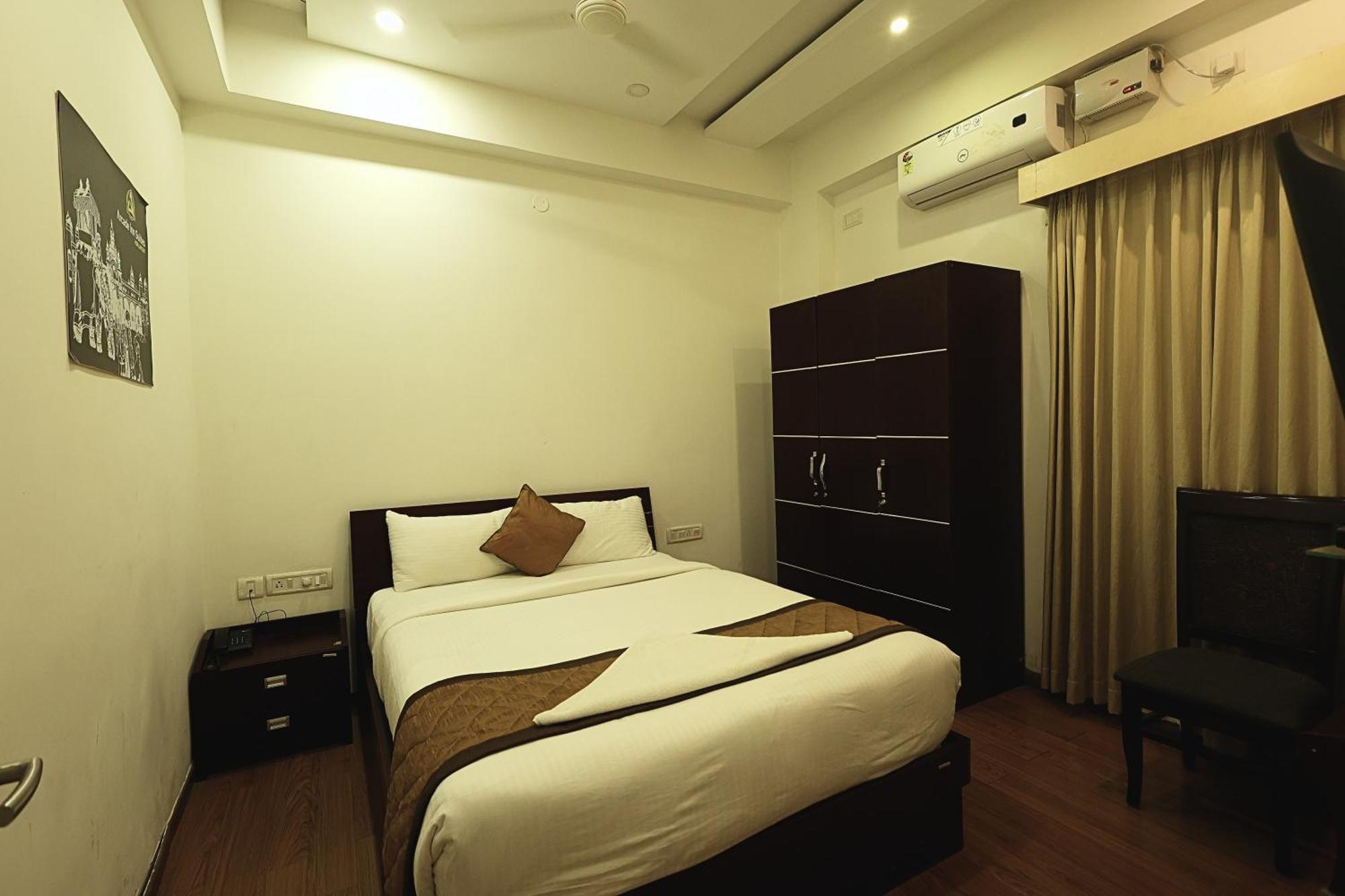 Arcade Inn Suites Bangalore Exterior foto